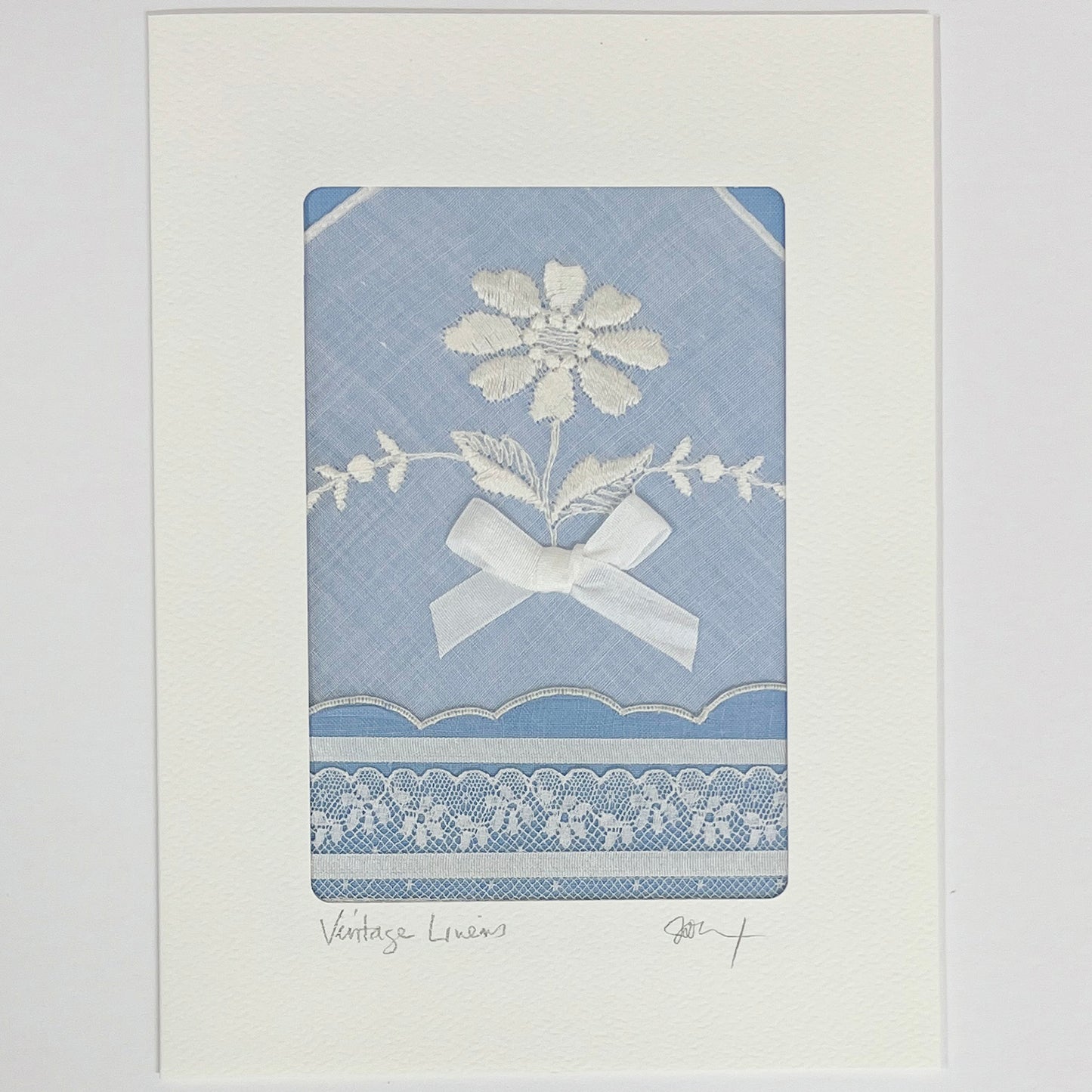 Blue and White Daisy
