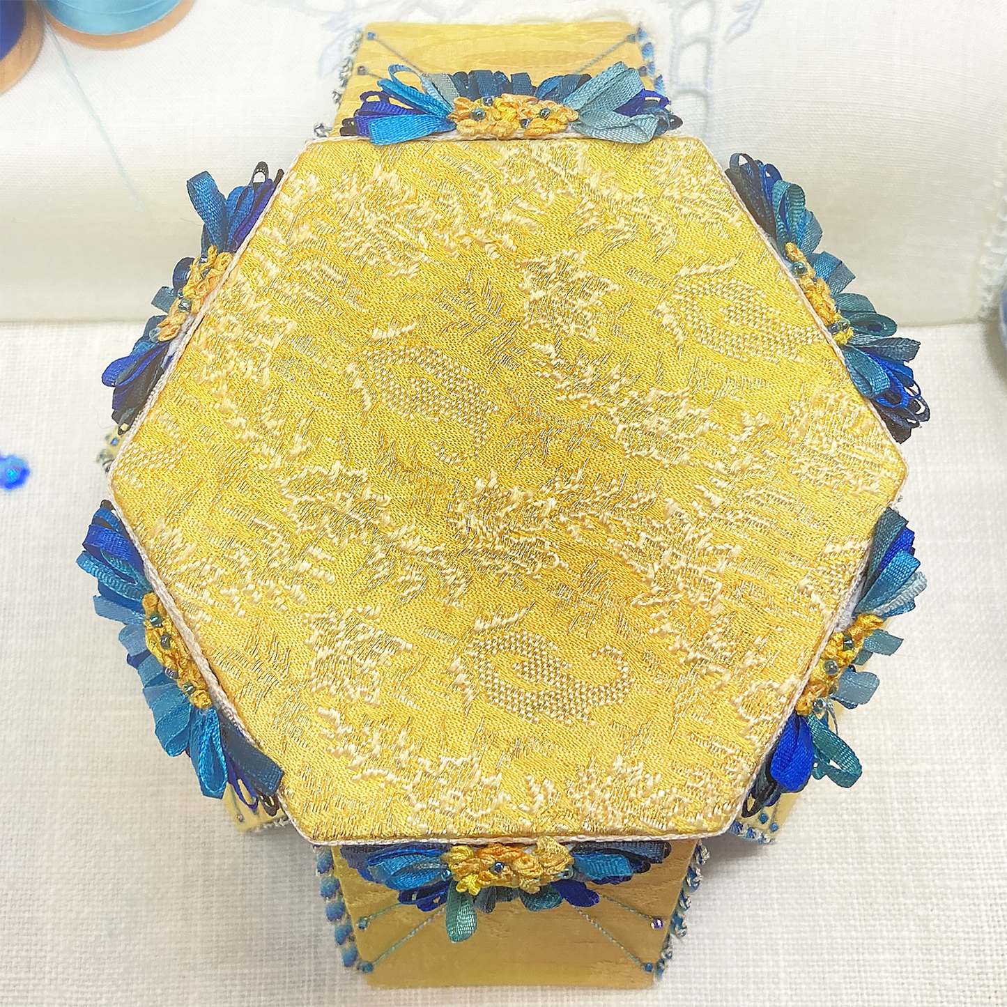 Golden Ocean Petite Hexagon Étui