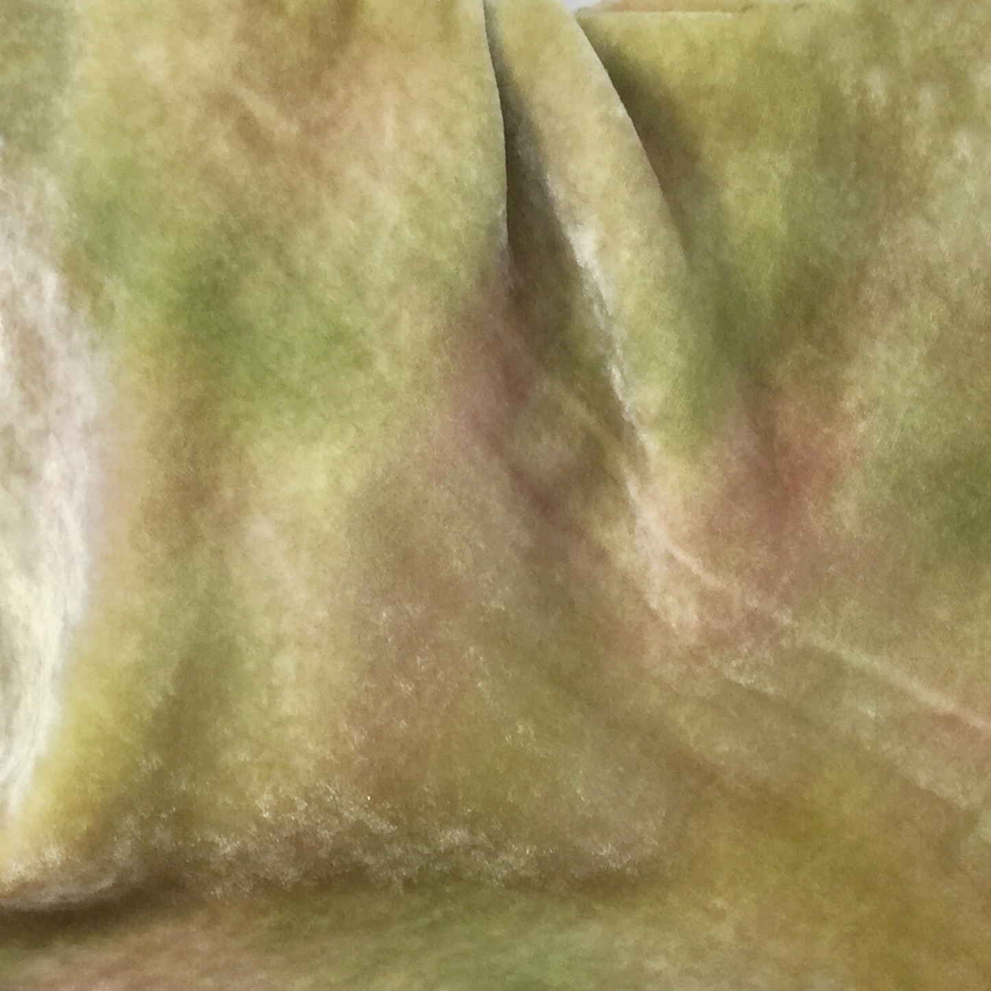 Pearl Rosaprima Silk Velvet