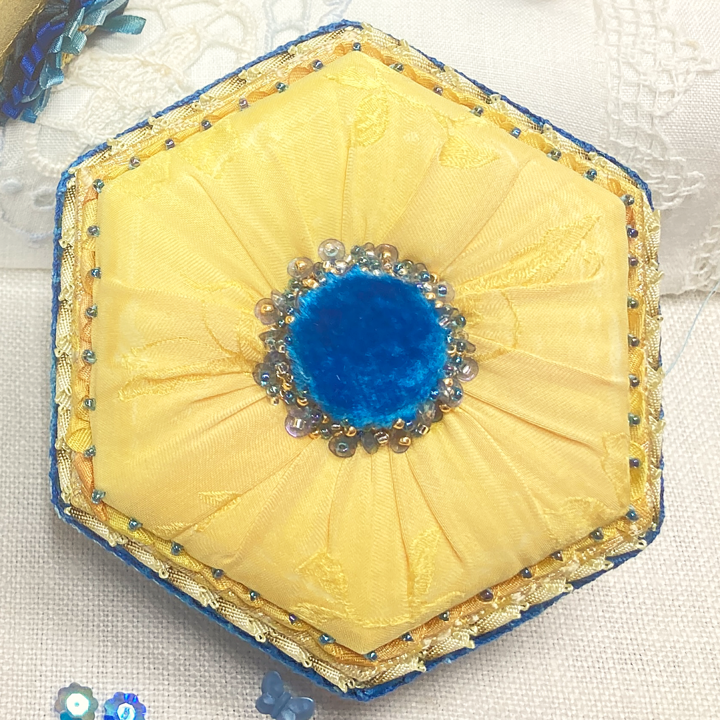 Golden Ocean Petite Hexagon Étui